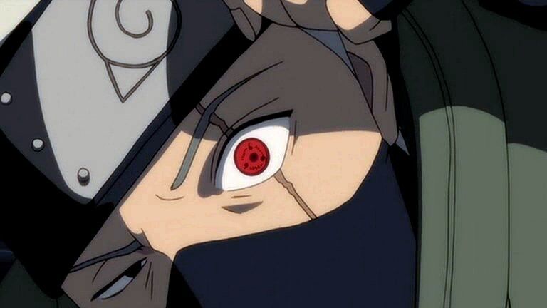 O que o clã Uchiha pensava de Kakashi ter um Sharingan em Naruto?