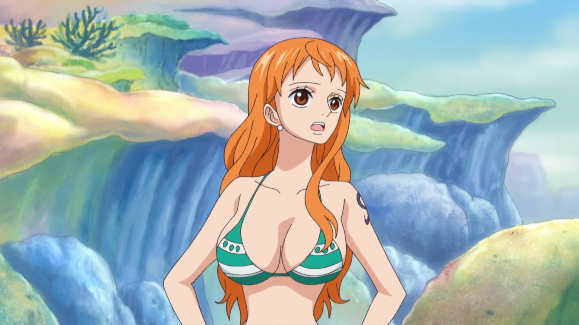 One Piece: Nami vai a praia em cosplay de fã